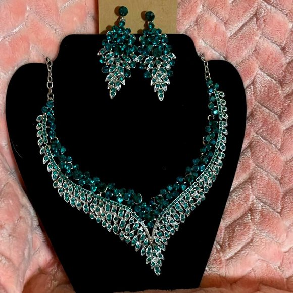 Statement Necklace & Earring set - Picture 1 of 5